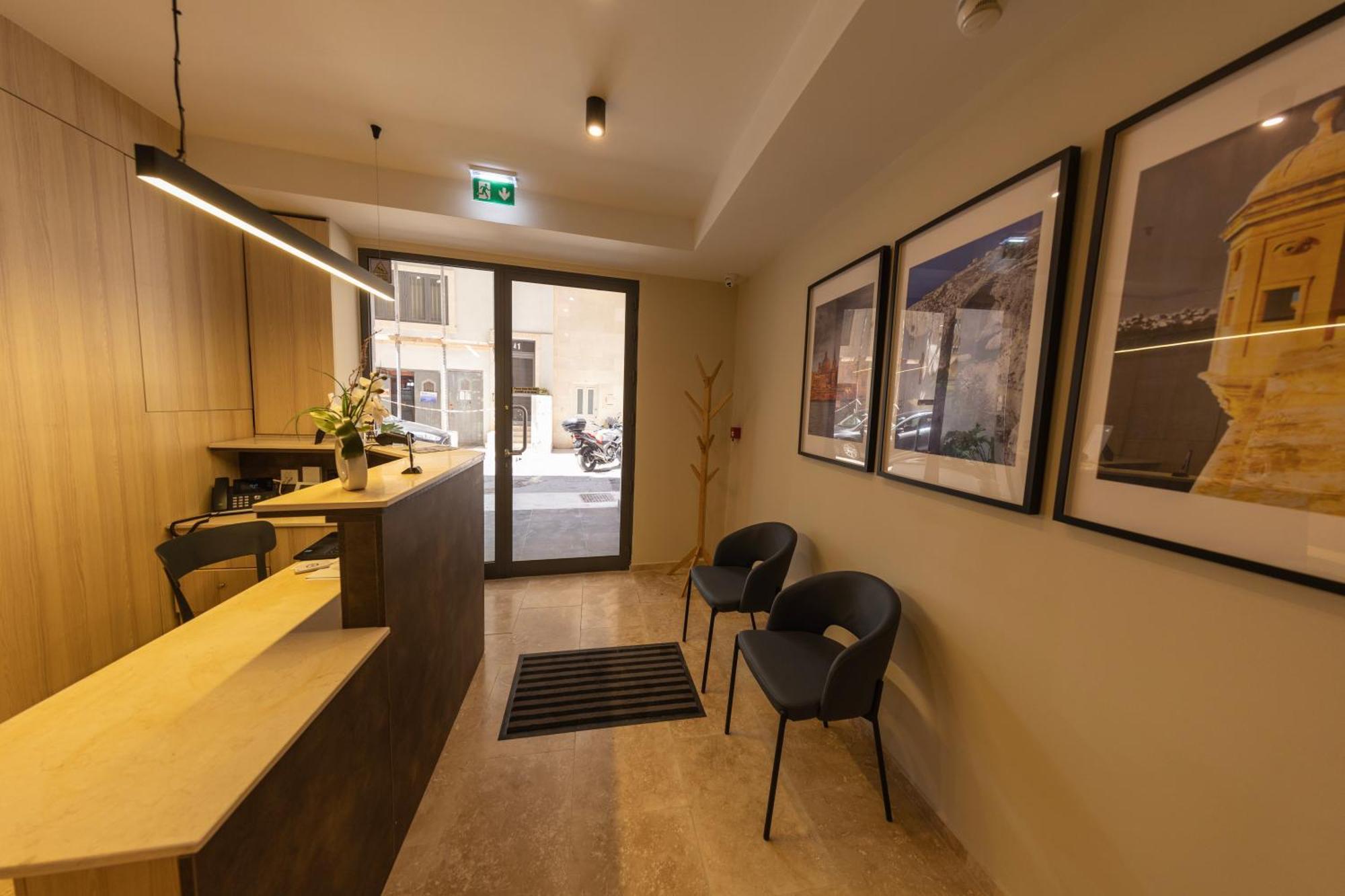 East Sliema Suites Bagian luar foto